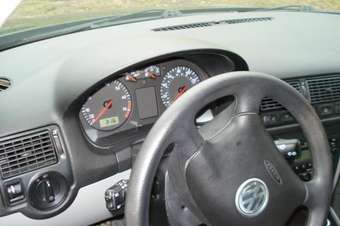 2003 Volkswagen Golf Pictures