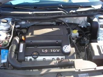 2003 Volkswagen Golf Pictures