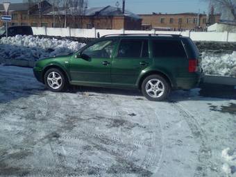 2003 Volkswagen Golf Photos