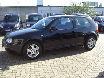 2003 Volkswagen Golf Photos