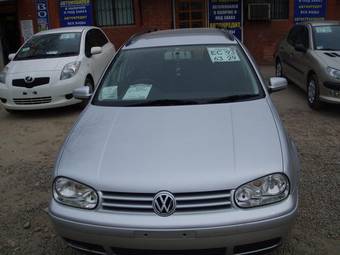 2003 Volkswagen Golf Photos