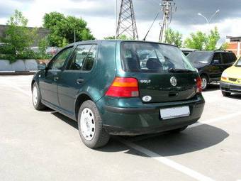 2003 Volkswagen Golf Photos