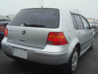 2003 Volkswagen Golf Photos