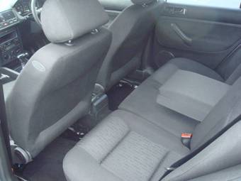 2003 Volkswagen Golf Pictures