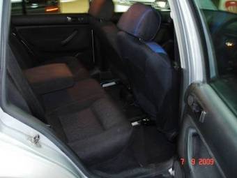 2003 Volkswagen Golf Pictures