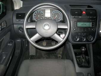 2004 Volkswagen Golf Pics