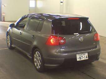 2004 Volkswagen Golf Photos