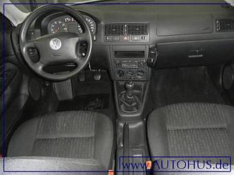 2005 Volkswagen Golf Photos