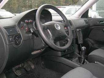 2005 Volkswagen Golf Pictures