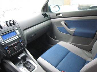 2005 Volkswagen Golf Images
