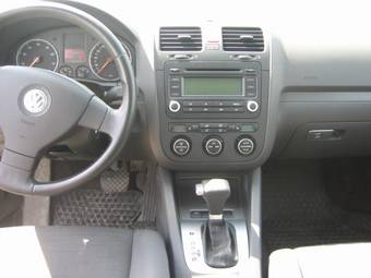 2005 Volkswagen Golf Pictures