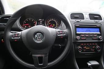 2009 Volkswagen Golf Pics