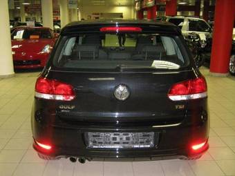 2010 Volkswagen Golf Photos