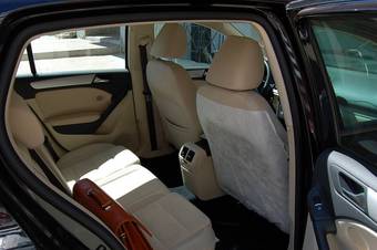 2011 Volkswagen Golf Images