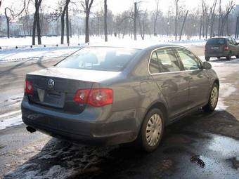 2005 Volkswagen Jetta Photos