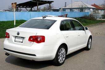 2005 Volkswagen Jetta Pictures