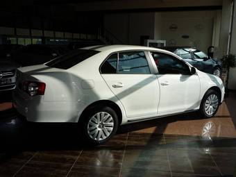 2010 Volkswagen Jetta Photos