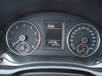2010 Volkswagen Jetta Pictures