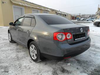 2010 Volkswagen Jetta Pictures