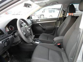 2010 Volkswagen Jetta Images