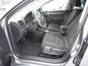 2010 Volkswagen Jetta Images