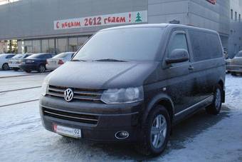 2010 Volkswagen Multiven Pictures