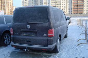 2010 Volkswagen Multiven Photos