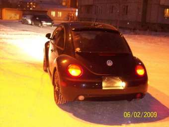 2002 Volkswagen New Beetle Photos