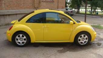 2002 Volkswagen New Beetle Pictures
