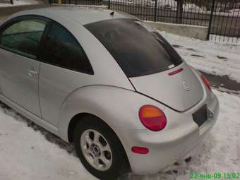 2002 Volkswagen New Beetle Photos