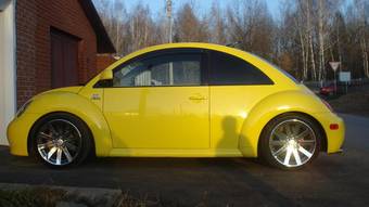 2002 Volkswagen New Beetle Photos