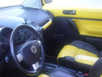 2002 Volkswagen New Beetle Pictures