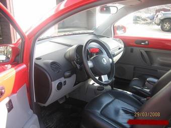 2002 Volkswagen New Beetle Pictures