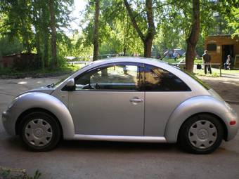 2002 Volkswagen New Beetle Photos