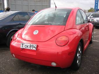 2003 Volkswagen New Beetle Photos