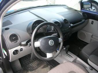 2004 Volkswagen New Beetle Pictures