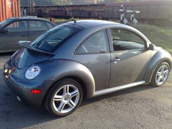 2004 Volkswagen New Beetle Photos