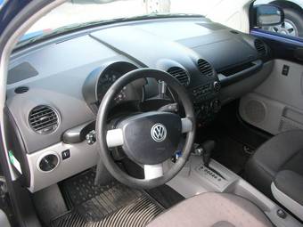 2004 Volkswagen New Beetle Pictures