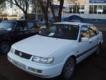 1993 Volkswagen Passat Pictures