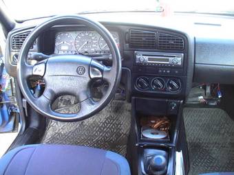 1994 Volkswagen Passat Wallpapers