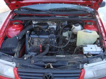 1995 Volkswagen Passat Pics