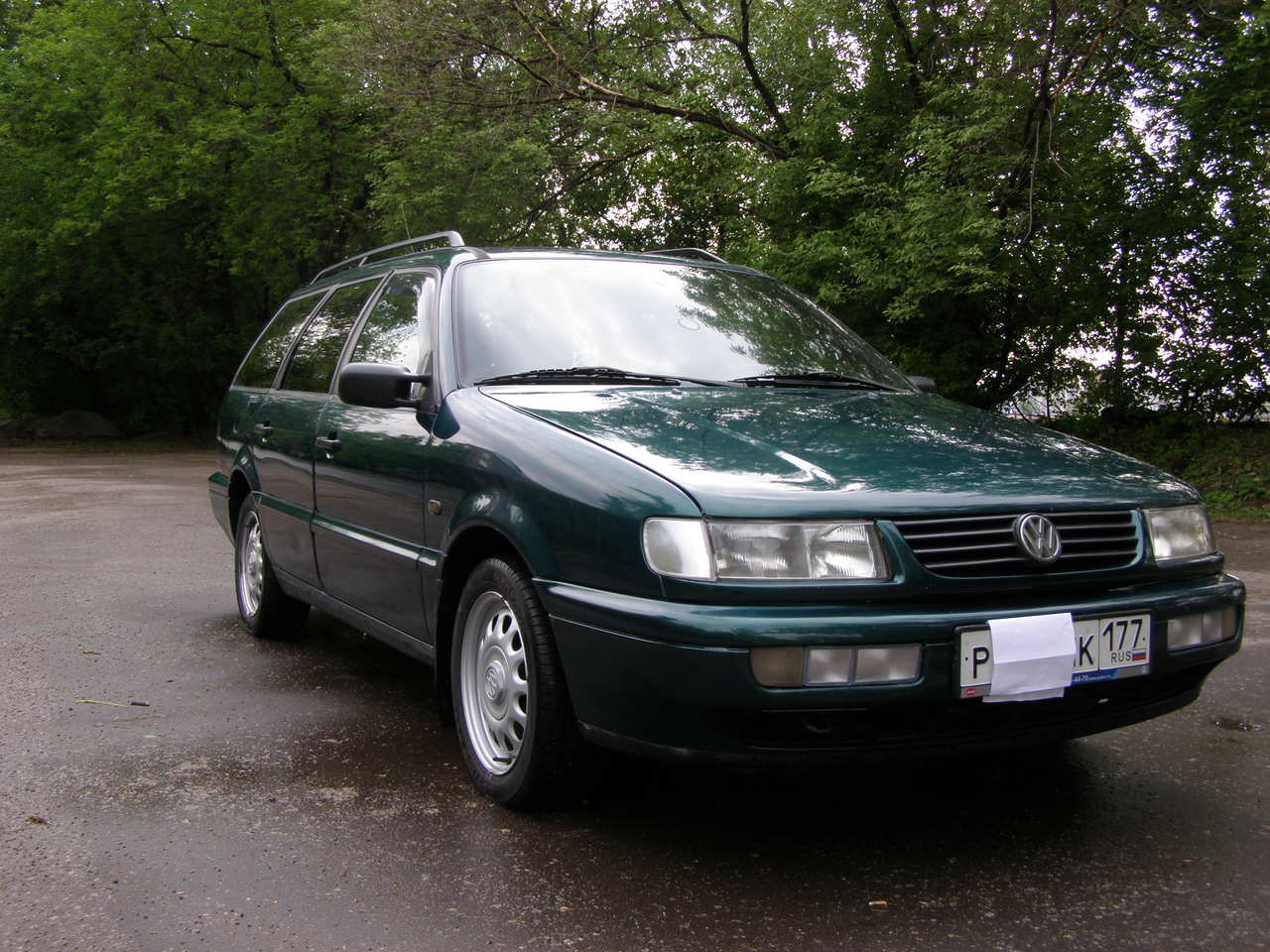 1995 Volkswagen Passat specs, Engine size 2.0l., Fuel type