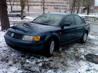 1996 Volkswagen Passat Pictures