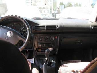 1997 Volkswagen Passat Pictures