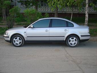 1997 Volkswagen Passat Pictures