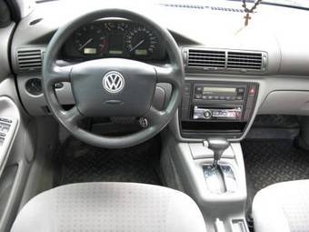 1997 Volkswagen Passat Pictures