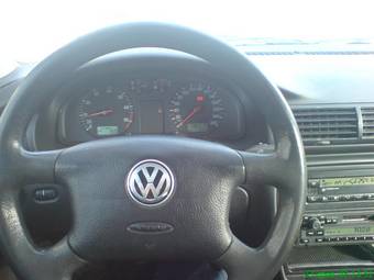 1998 Volkswagen Passat Pictures