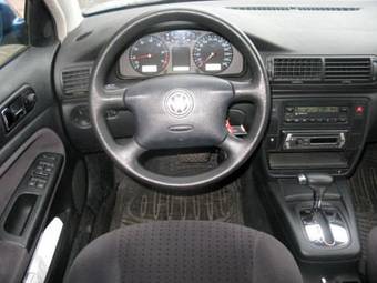 1998 Volkswagen Passat Wallpapers