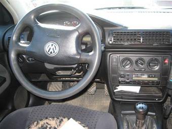 1998 Volkswagen Passat Images