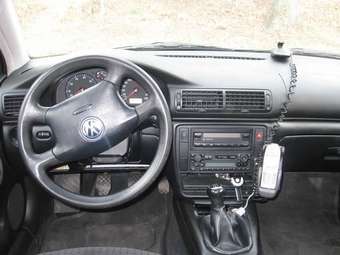 1999 Volkswagen Passat Photos